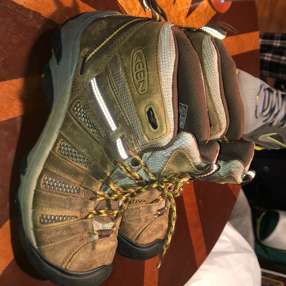 Keen Voyageur Mid Hiking Boot